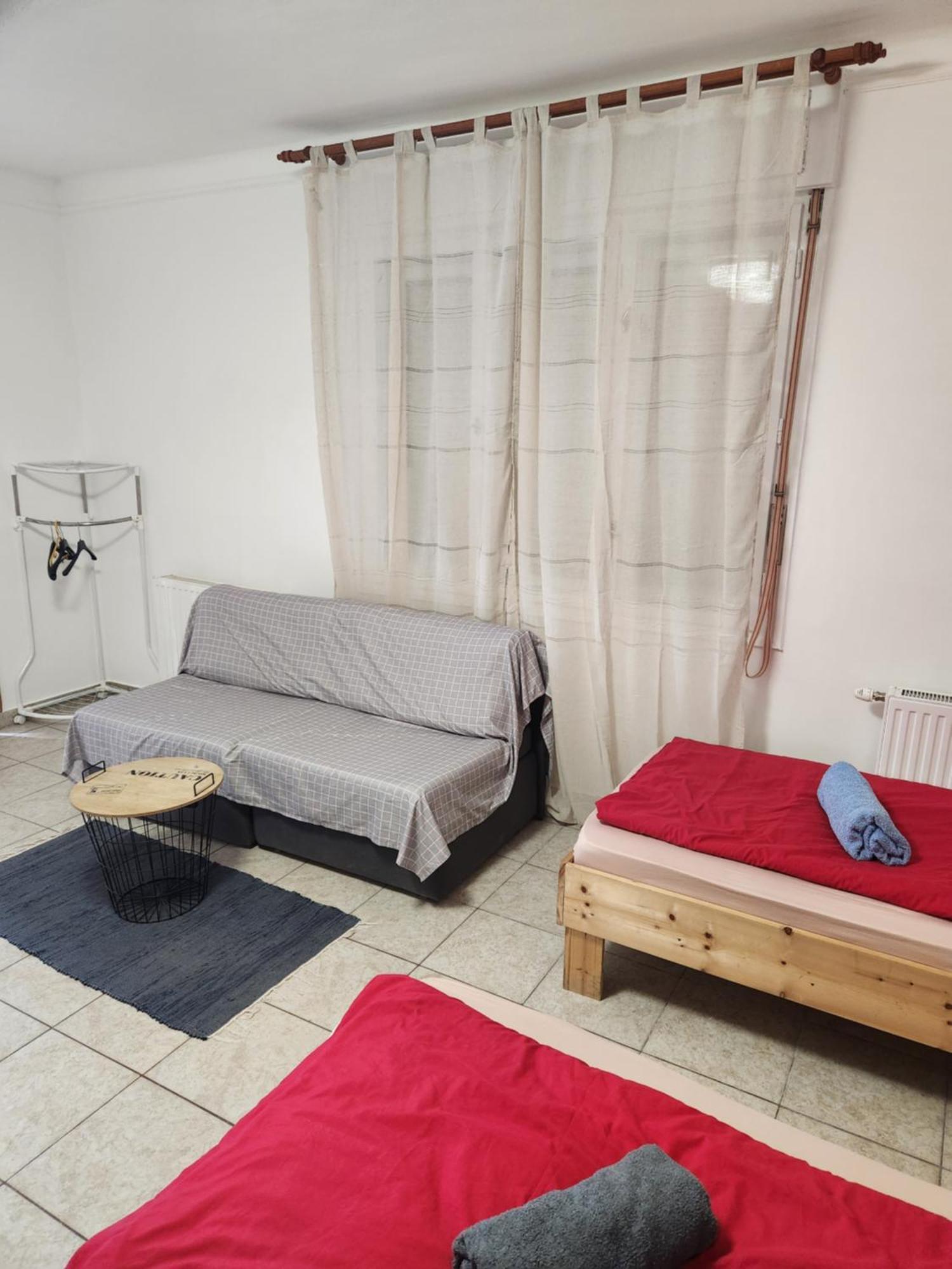 Orsi Apartman / Vendeghaz Kecskemet Exterior photo